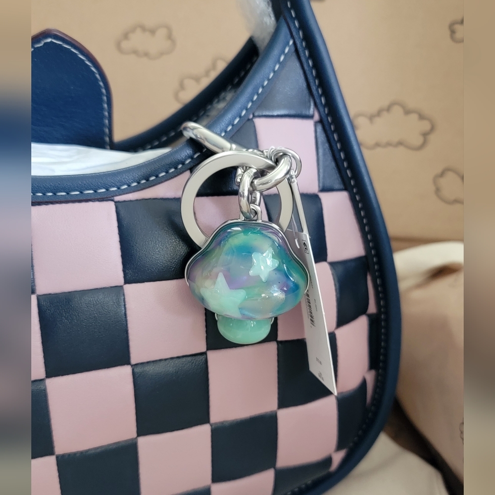 Coachtopia Ergo shoulder bag with mushroom charm - Picture 7 of 14